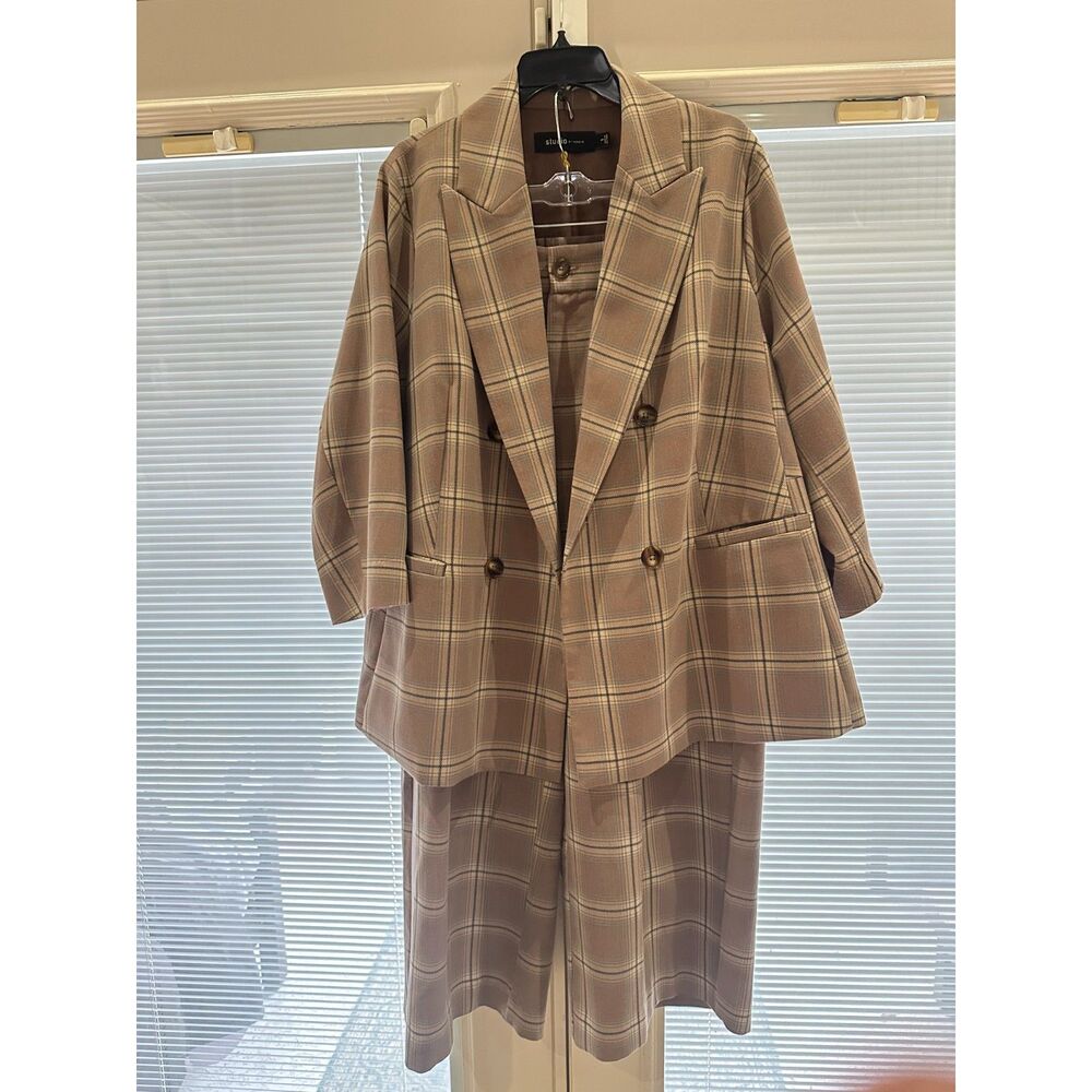 Torrid 2-piece plaid suit set size 12 Short EUC
